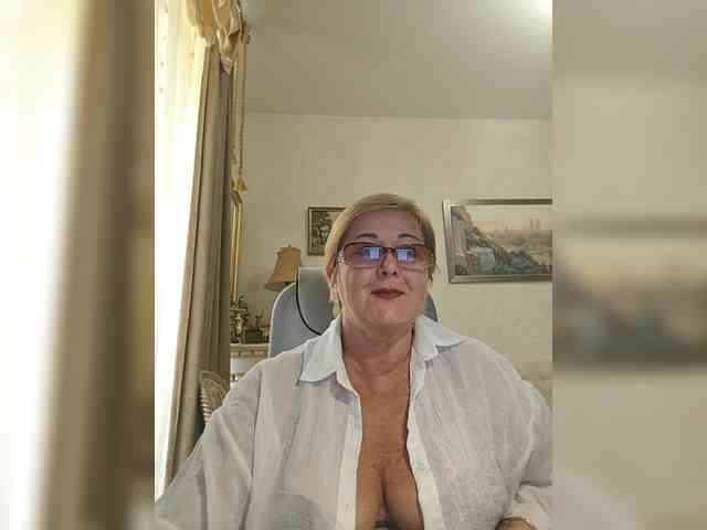 KarinkaSweet webcam