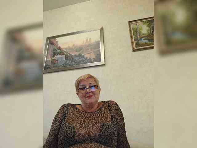 KarinkaSweet webcam