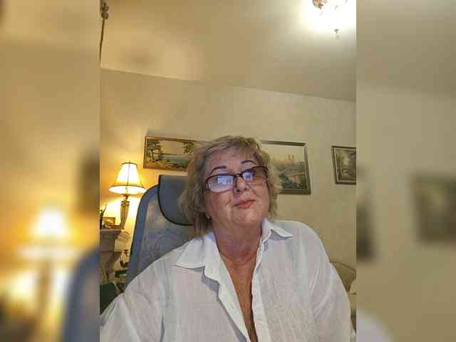 KarinkaSweet webcam