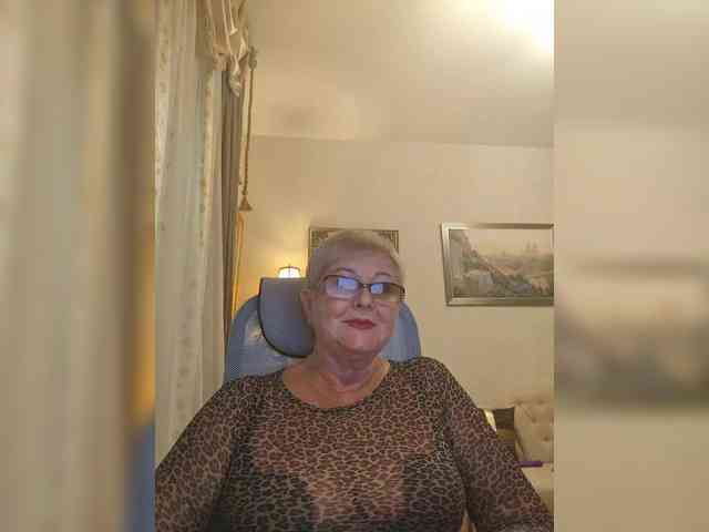 KarinkaSweet webcam