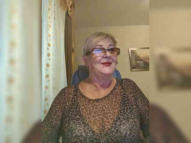 KarinkaSweet webcam