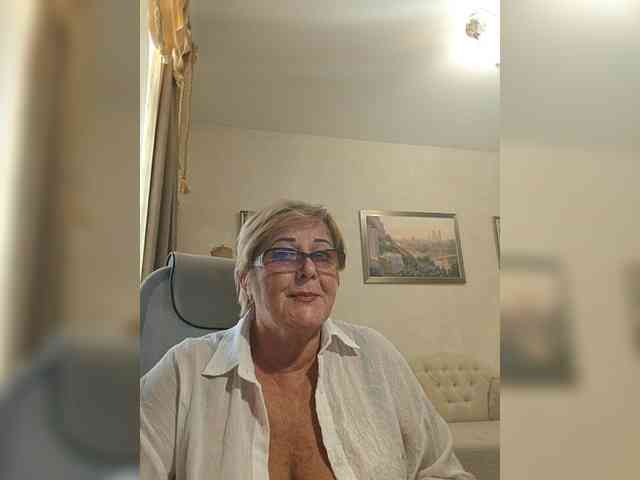 KarinkaSweet webcam