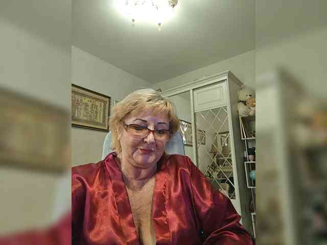 KarinkaSweet webcam