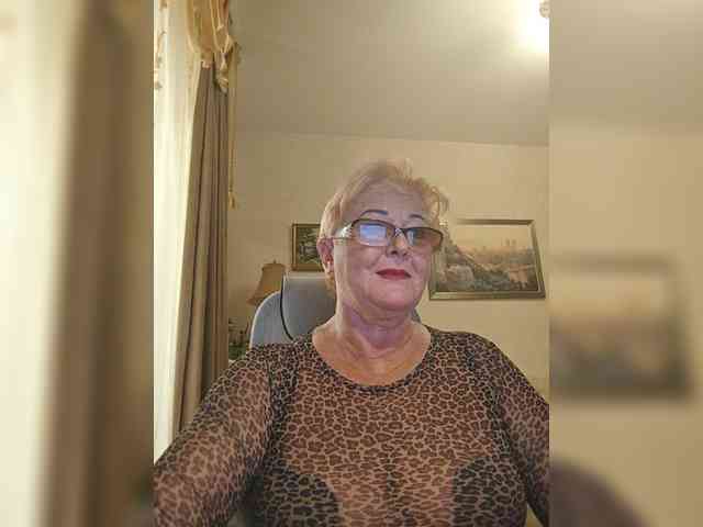 KarinkaSweet webcam