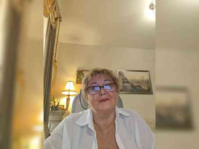 KarinkaSweet webcam