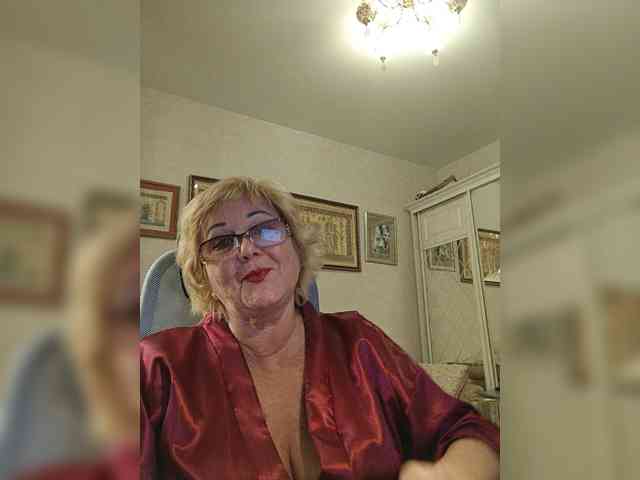 KarinkaSweet webcam