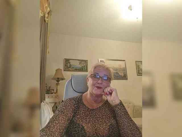 KarinkaSweet webcam