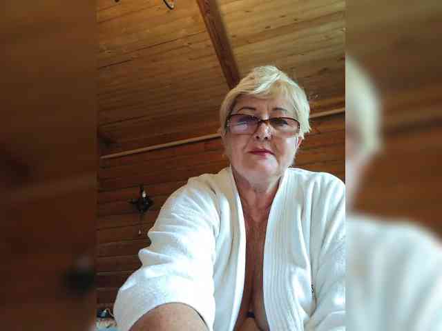 KarinkaSweet webcam