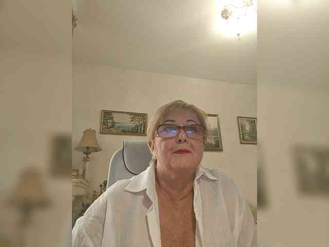 KarinkaSweet webcam