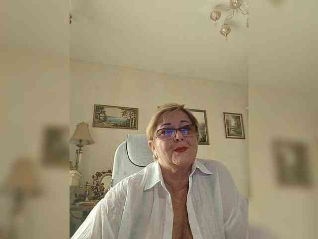 KarinkaSweet webcam