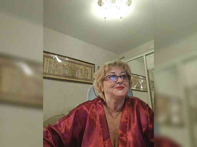 KarinkaSweet webcam