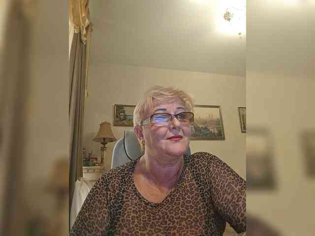 KarinkaSweet webcam