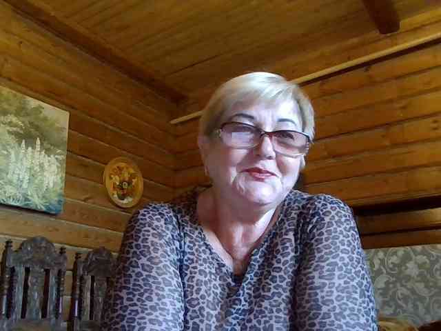 KarinkaSweet webcam