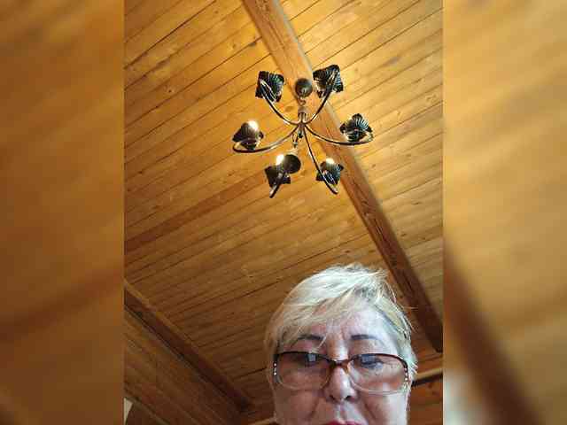 KarinkaSweet webcam