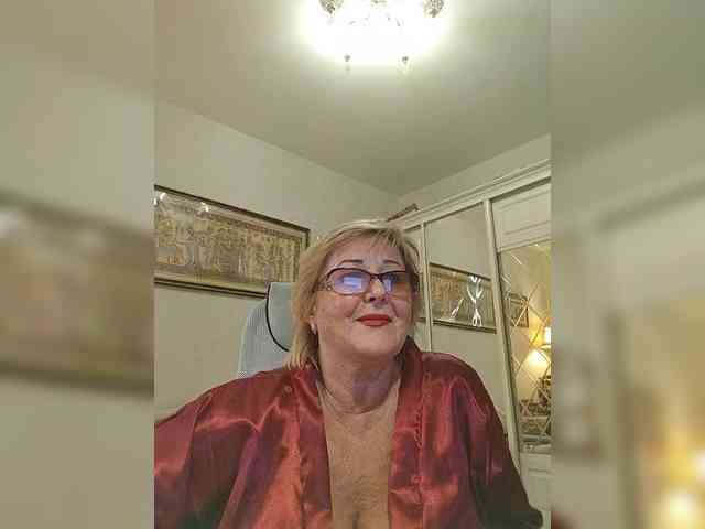 KarinkaSweet webcam