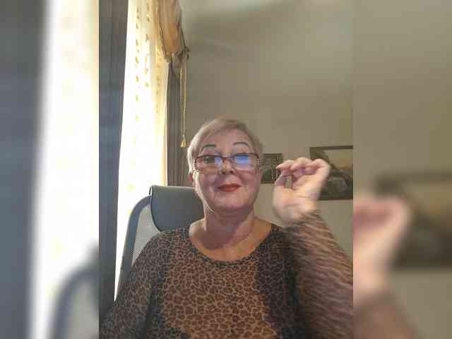 KarinkaSweet webcam