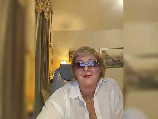 KarinkaSweet webcam