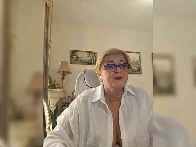 KarinkaSweet webcam