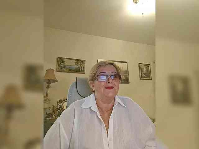 KarinkaSweet webcam