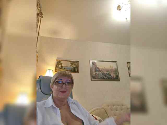KarinkaSweet webcam