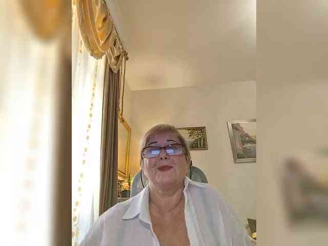 KarinkaSweet webcam