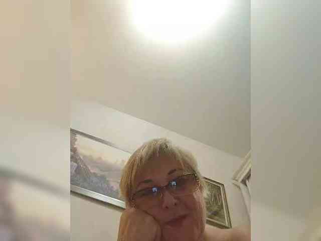 KarinkaSweet webcam