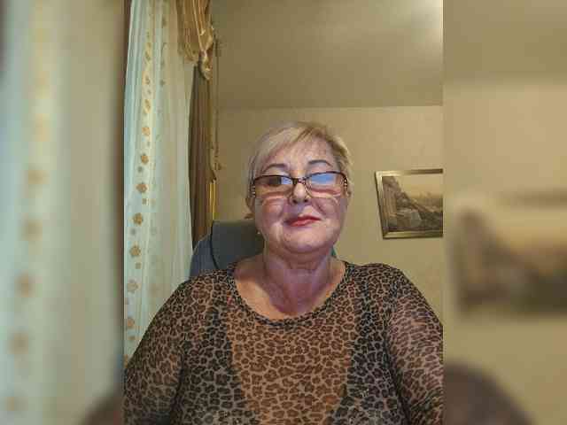 KarinkaSweet webcam