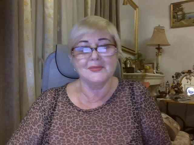 KarinkaSweet webcam