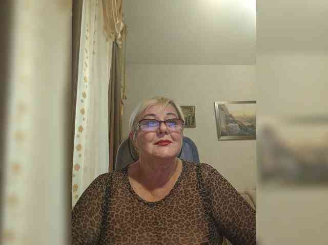 KarinkaSweet webcam