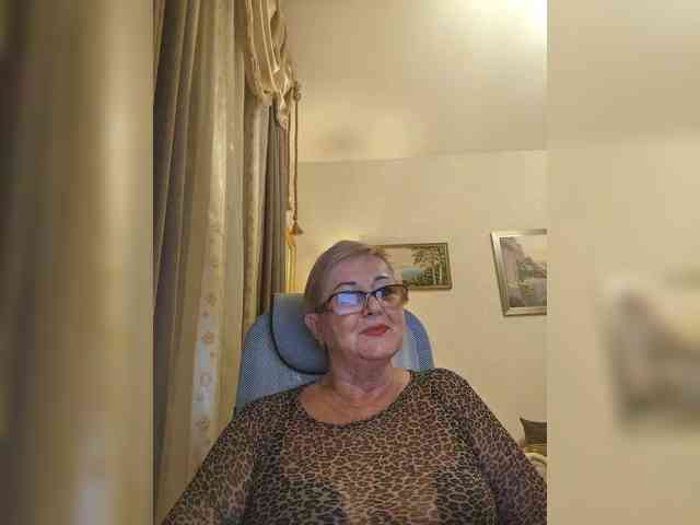 KarinkaSweet webcam