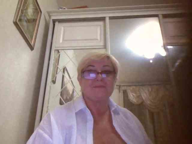 KarinkaSweet webcam