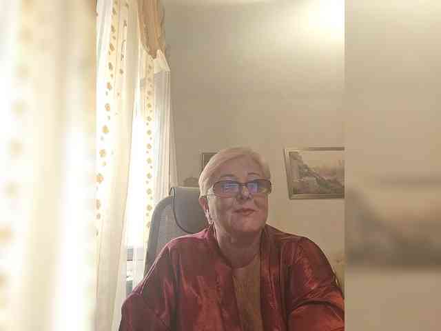 KarinkaSweet webcam