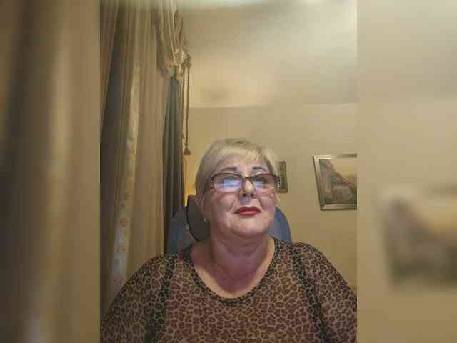 KarinkaSweet webcam