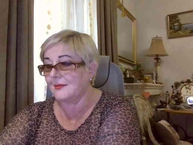KarinkaSweet webcam