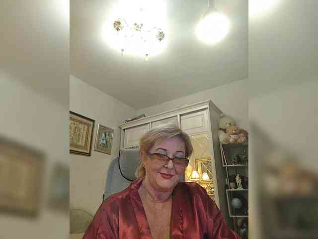 KarinkaSweet webcam