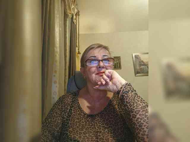 KarinkaSweet webcam