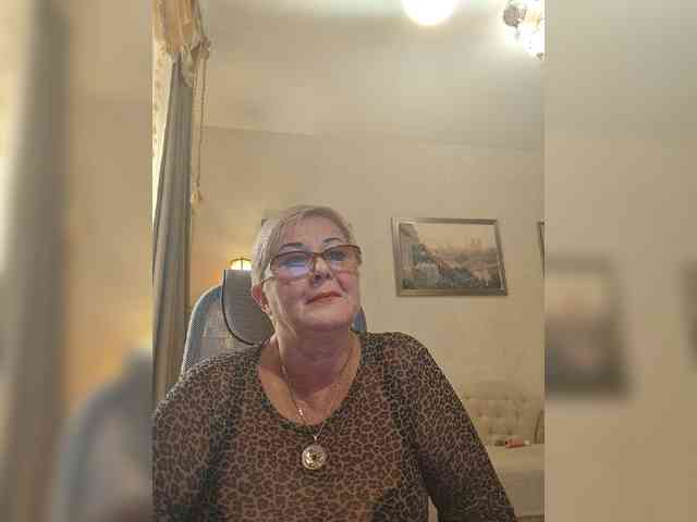 KarinkaSweet webcam