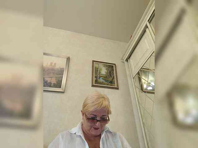 KarinkaSweet webcam