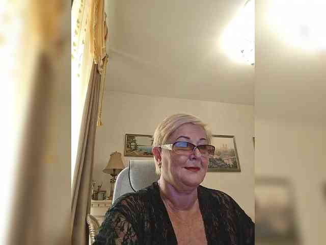 KarinkaSweet webcam