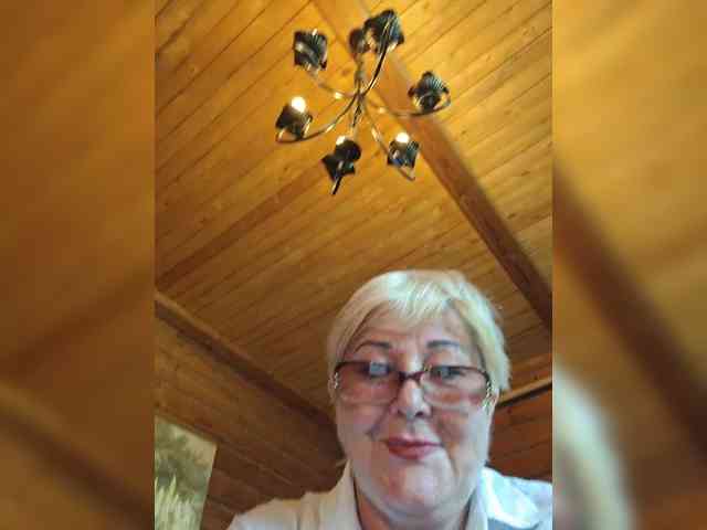 KarinkaSweet webcam