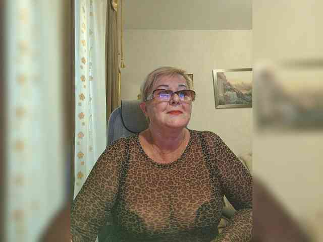 KarinkaSweet webcam