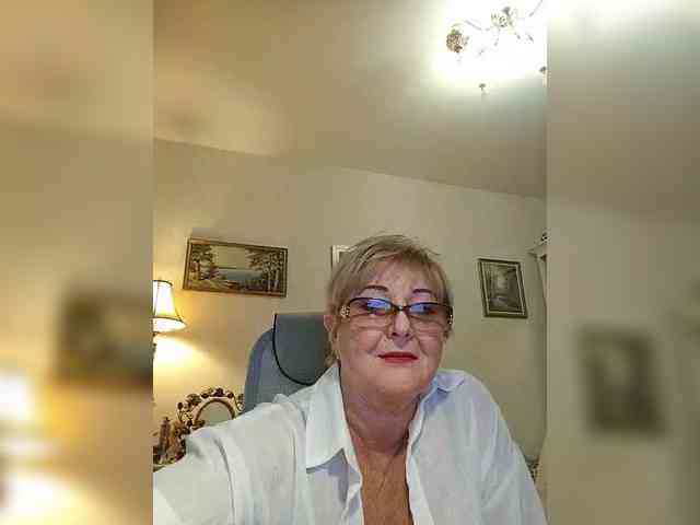 KarinkaSweet webcam