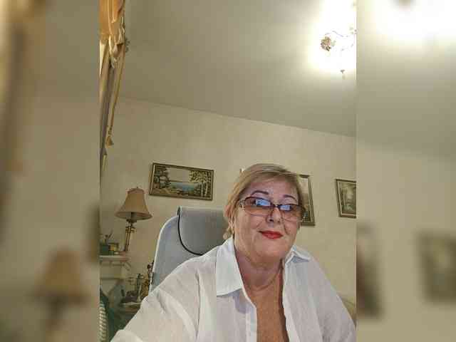 KarinkaSweet webcam