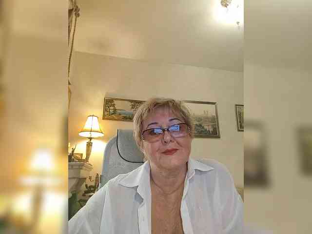 KarinkaSweet webcam
