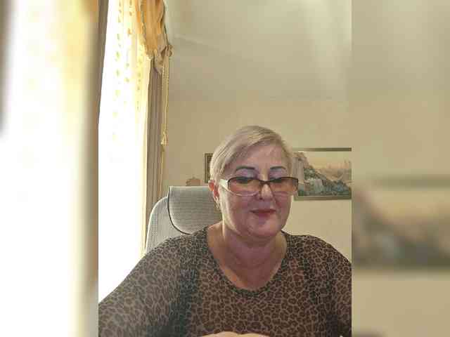 KarinkaSweet webcam