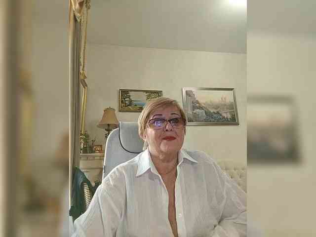 KarinkaSweet webcam