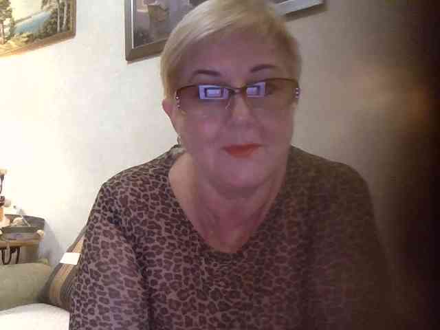 KarinkaSweet webcam