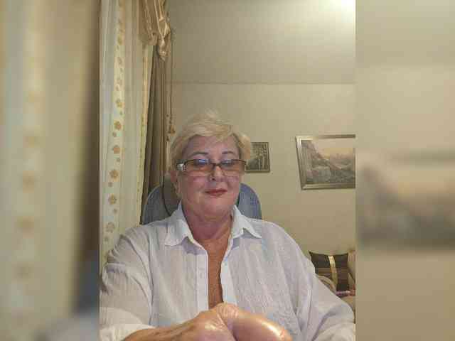 KarinkaSweet webcam