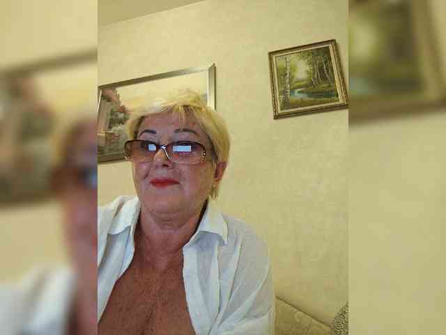 KarinkaSweet webcam