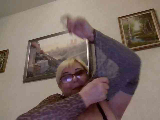KarinkaSweet webcam